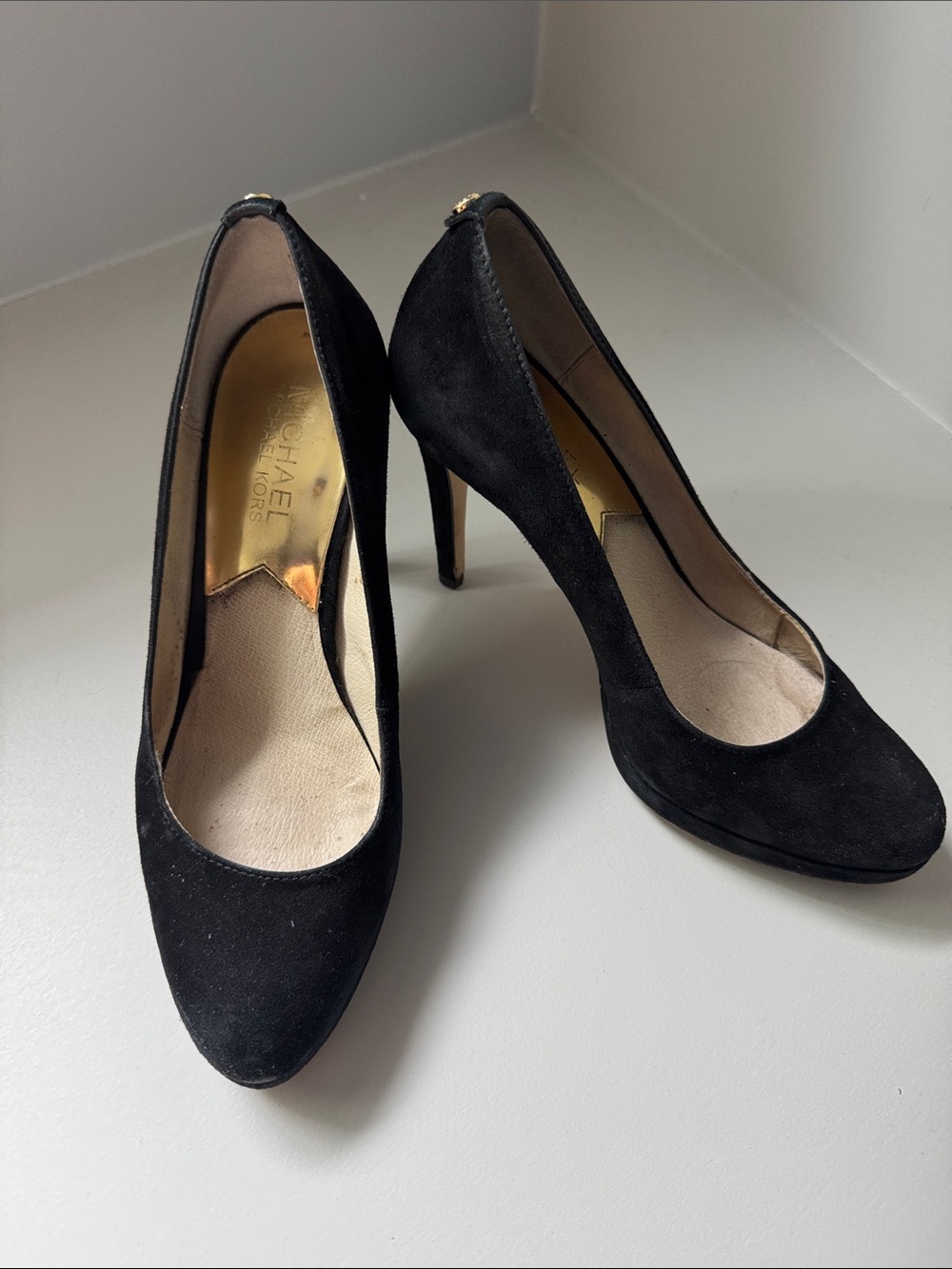 Michael Kors Black Suede Round-Toe Pump Size 6.5